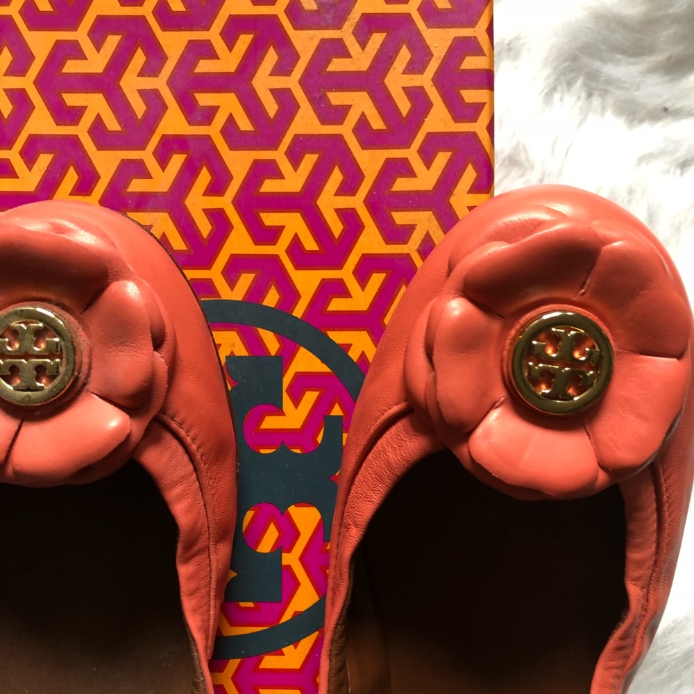 Authentic Tory Burch Shelby Blossom flats - Picture 3 of 8